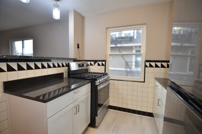 3938 Hazel Ave unit 4, Cincinnati, OH 45212 - photo 6