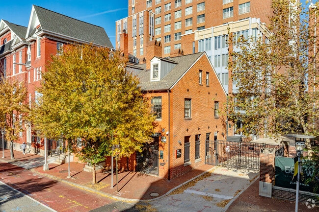 500 W - Located on the UMB Campus!, Baltimore, MD 21201 - photo 6