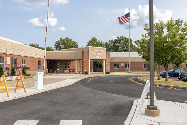 The Roosevelt Elementary School  in South Plainfield, NJ has a student to teacher ratio of 12-1.