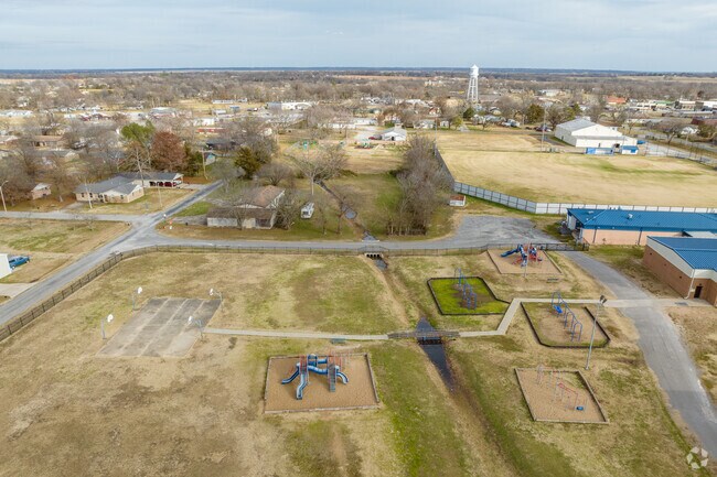 Kids are challenged to excel at Mary White Elementary School.