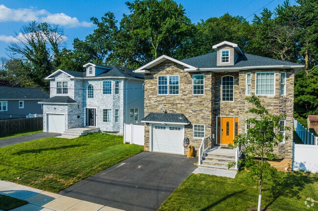 Brick homes in Edison, NJ, are known for their timeless elegance and sturdy construction.