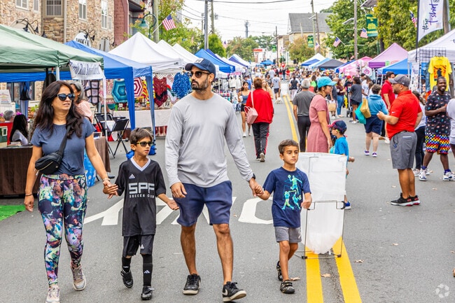 The Fannywood Day Street Fair offers shopping and fun for the family.