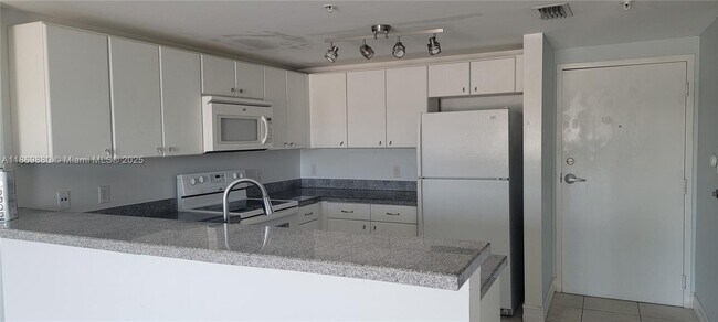 2740 SW 28th Terrace unit 405, Miami, FL 33133 - photo 6