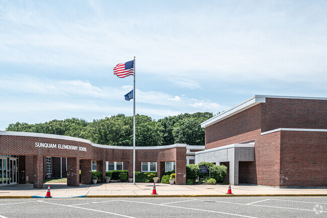 Sunquam Elementary School enrolls students for grades K-5 in Melville.