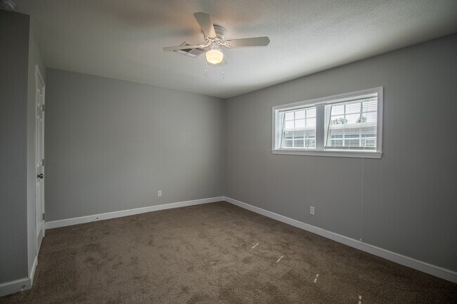 339 Park Row Ave 1-4 unit 4, Long Beach, MS 39560 - photo 4