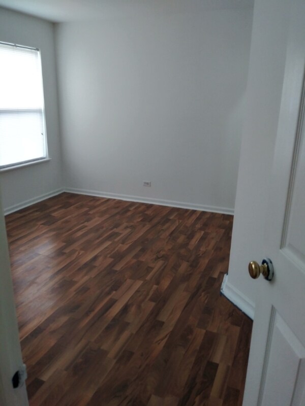 413 N Tower Dr, Hainesville, IL 60030 - photo 5