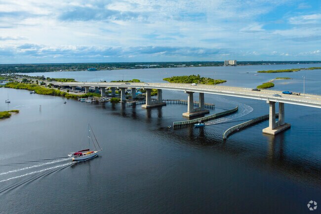 Watch the boats cruise along the river at Port Orange Causeway Park.