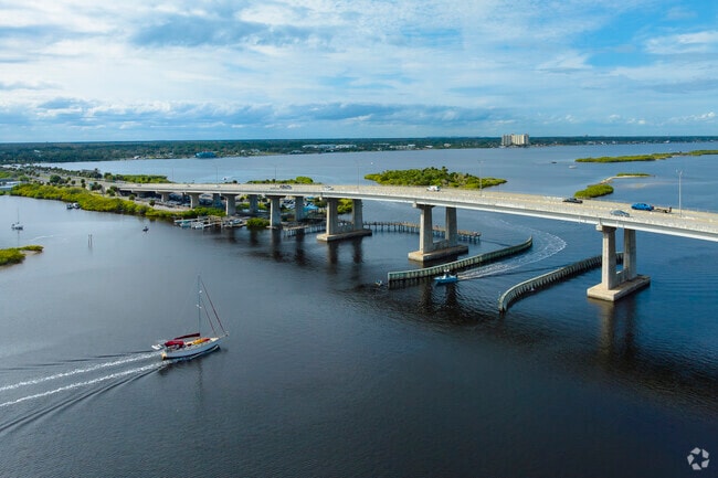 Watch the boats cruise along the river at Port Orange Causeway Park.
