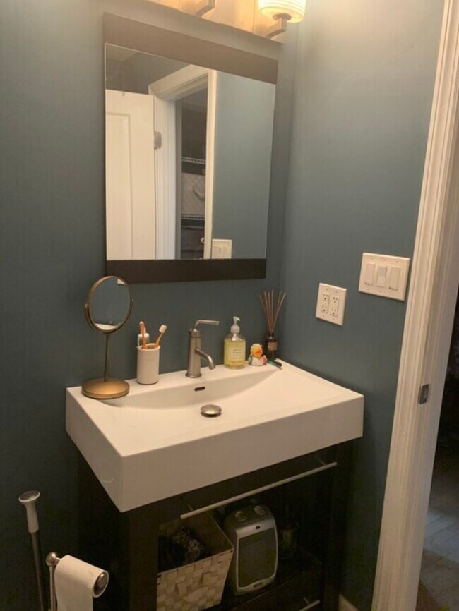 1901 16th St NW unit 104, Washington, DC 20009 - photo 7