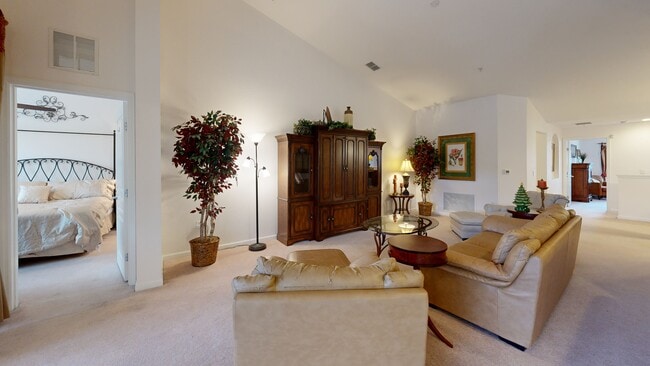 8374 Quimby Cir, Davenport, FL 33896 - photo 2