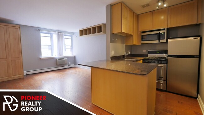 630 W Wrightwood Ave unit 625-312, Chicago, IL 60614 - photo 3