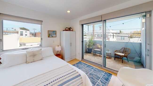 1410 Pacific Ave, Venice, CA 90291 - photo 7