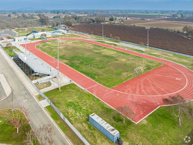 Farmersville High School offers students a wide array of sports programs.