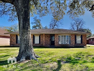 9015 Eldora Dr, Houston, TX 77080