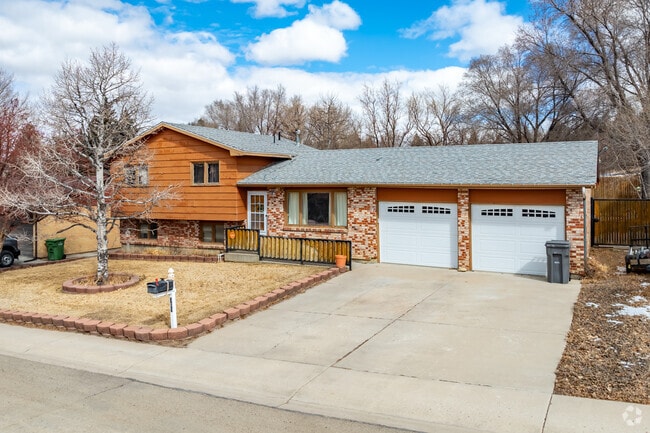 Split-level, ranch-style, and bungalows are common home styles in Rock Springs.