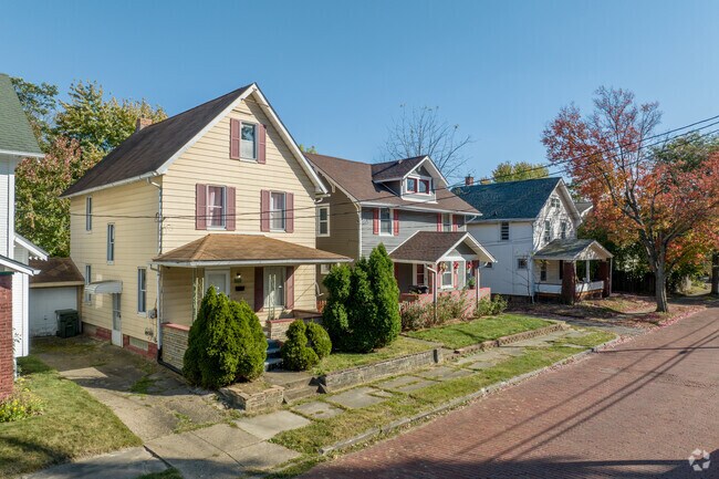 Colonial and foursquare-style homes are common in the McKinley Fork Northwest neighborhood.