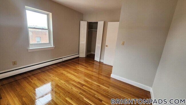 69 Chiswick Rd unit 3, Brighton, MA 02135 - photo 3