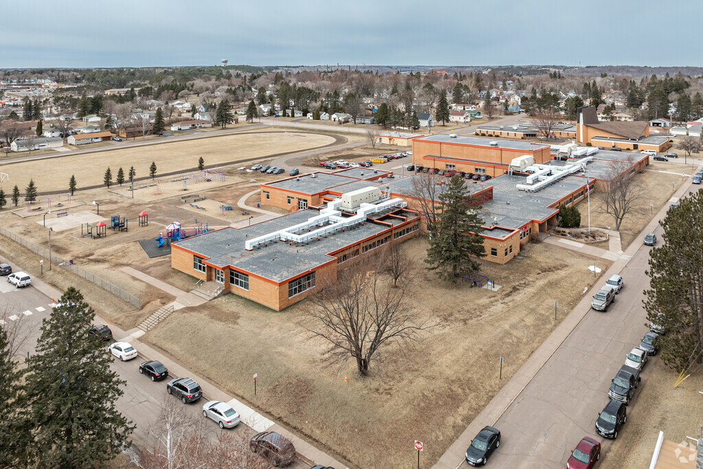 Over 500 students attend Washington Elementary School.