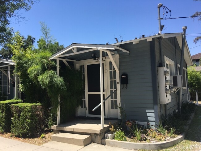 420 El Centro St unit B, South Pasadena, CA 91030 - photo 2