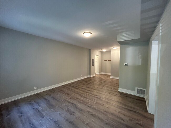 1128 Maple Ave unit 3B, Evanston, IL 60202 - photo 6