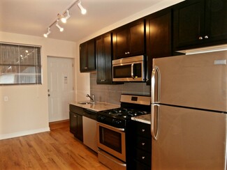 6703 N Clark St Unit 2N, Chicago, IL 60626