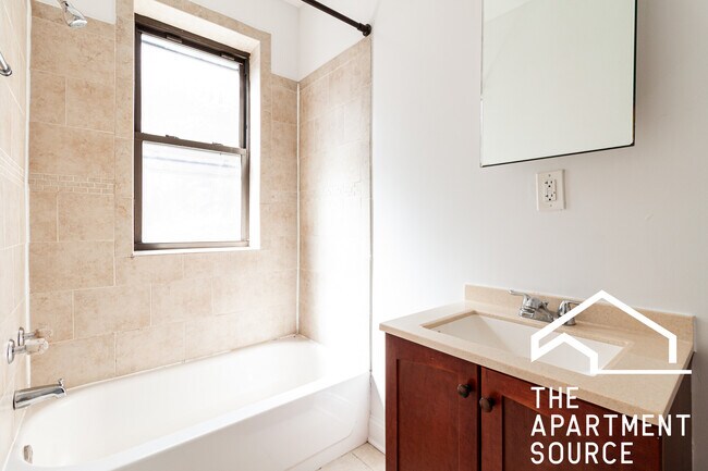 3824 N Fremont St unit 2, Chicago, IL 60613 - photo 7