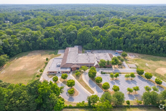 Overview of the Windsor Farm Elementary School campus.