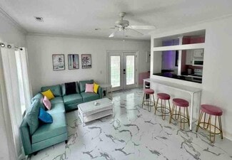 404 8th Ave S, Myrtle Beach, SC 29577