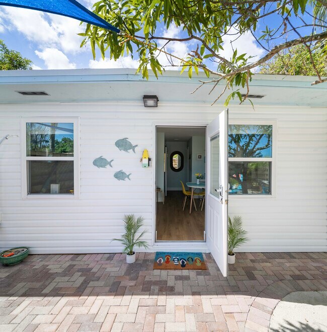 5880 SW 32nd Terrace, Fort Lauderdale, FL 33312