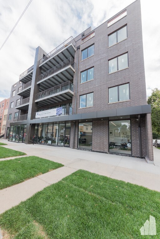 2534 W Fullerton Ave unit 503, Chicago, IL 60647 - photo 2