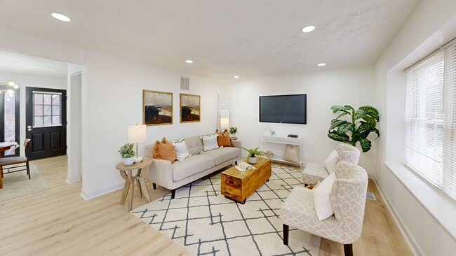 47 Dufief Ct, North Potomac, MD 20878 - photo 2