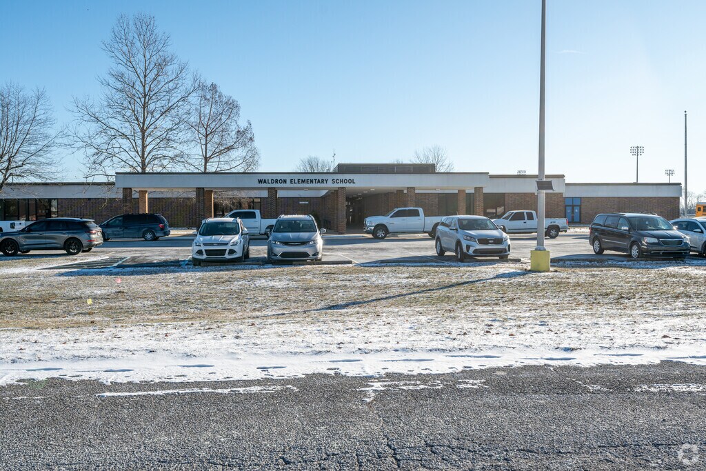 Waldron Elementary School, Rankings & Reviews