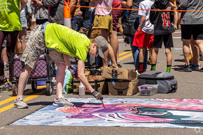 Some artists use liquid chalk paint to create their artwork.