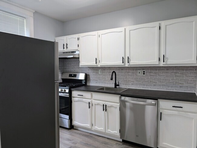 1117 W Main St unit A, Norristown, PA 19401 - photo 3