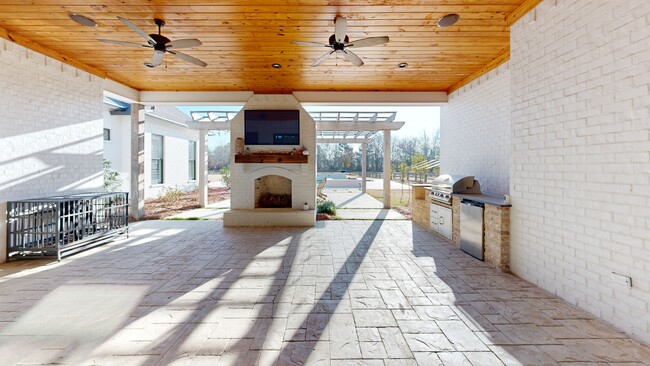 210 Disciple Dr, Brandon, MS 39047 - photo 2