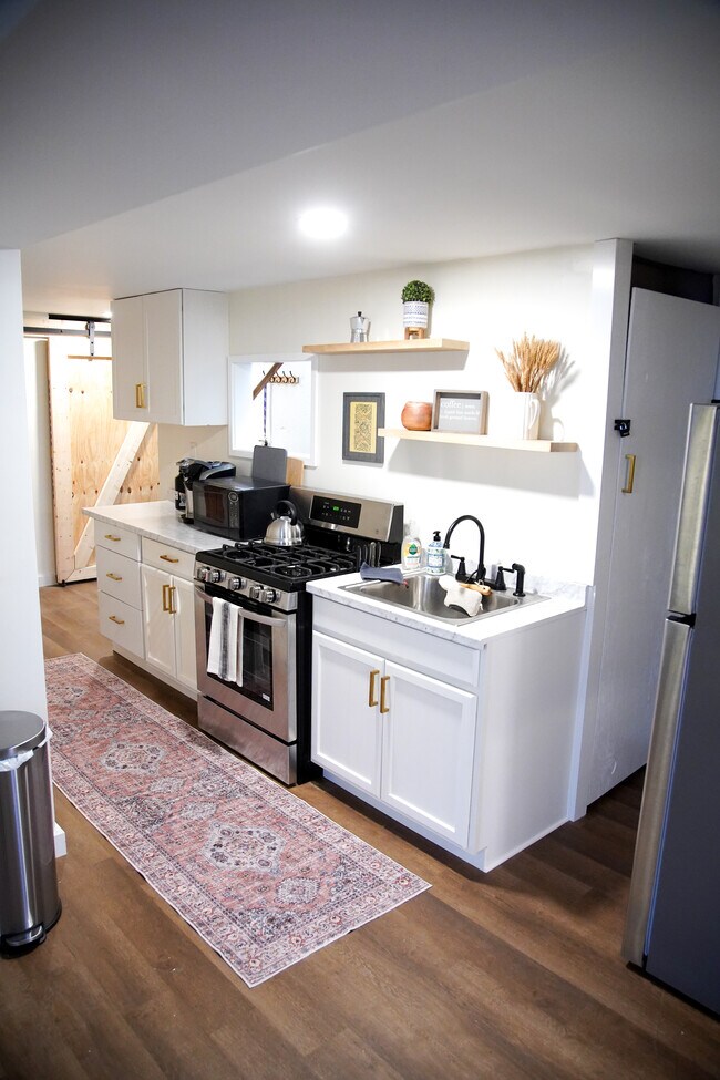 512 E South St, Durand, IL 61024