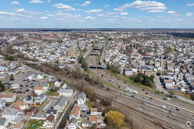 Fairlawn residents can enjoy easy access to I-95.