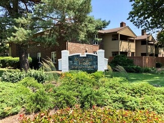 9130 Riggs Ln, Overland Park, KS 66212