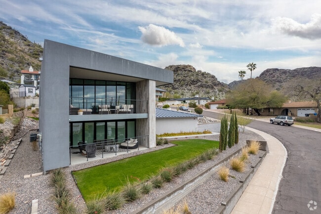Luxury homes line the scenic mountainside in Paradise Valley Village.