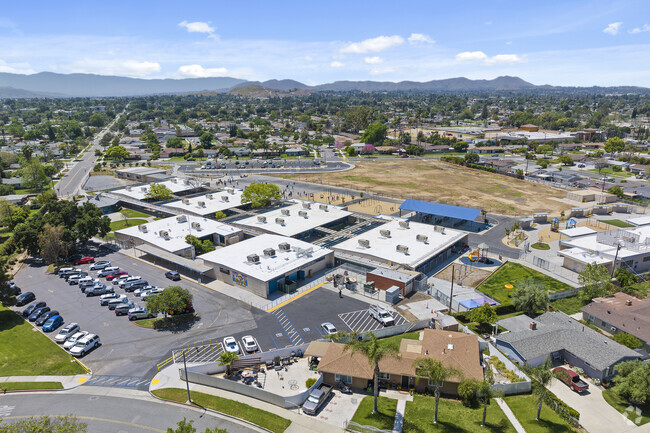 Prepare Your Child For A Bright Future At Monroe Elementary School In Ramona