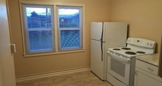 632 N 5th E St, Mountain Home, ID 83647 - photo 4