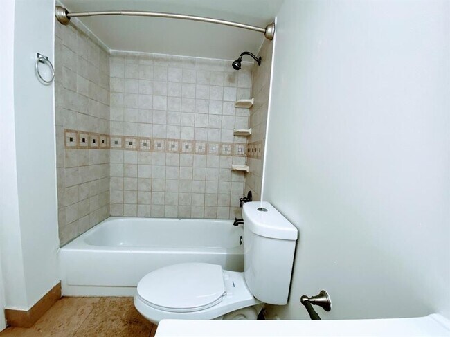 530 S Park Rd, Hollywood, FL 33021 - photo 3