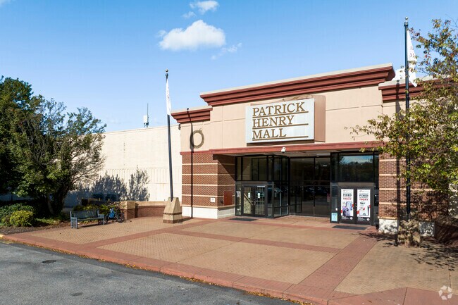 The Patrick Henry Mall is a great place for Saunders resident shopping needs.