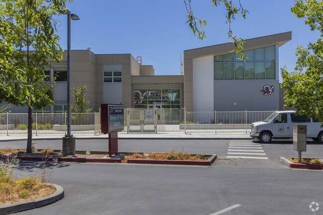 Roseland Middle School serves grades 7-8.