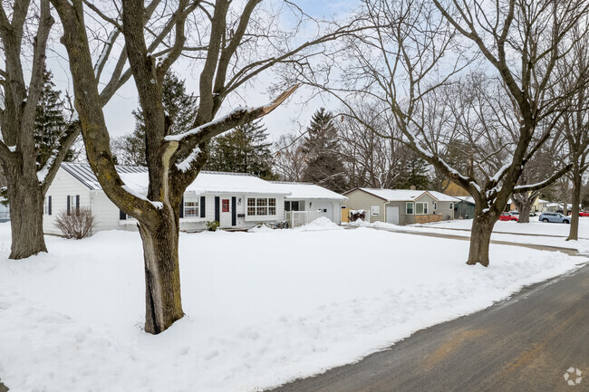 Ranch-style homes line the residential streets in Meadowood.