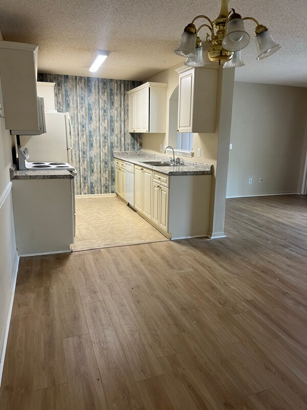 743 Coventry Ln unit B1, Florence, SC 29501 - photo 6