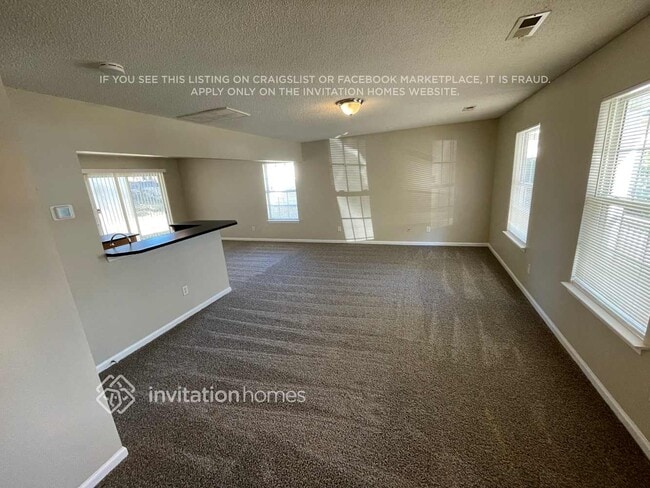 5316 Wisbech Ct, Charlotte, NC 28215 - photo 4