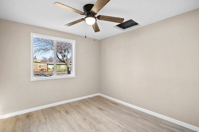 38903 Palm Tree Way, Palmdale, CA 93551 - photo 6