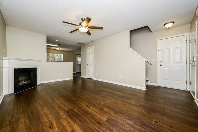 153 Lossie Ln, McDonough, GA 30253 - photo 4