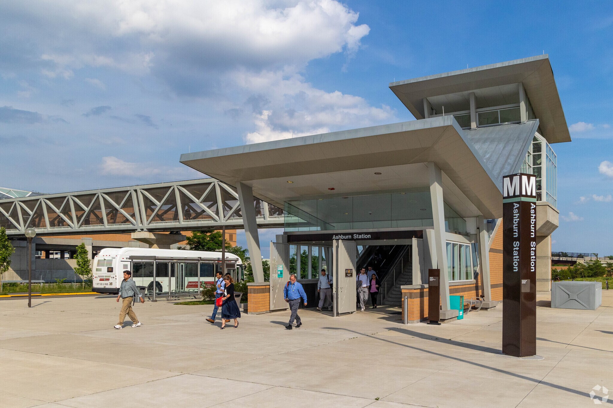 Ashburn metro station is so convenient for residents living in Red Cedar.